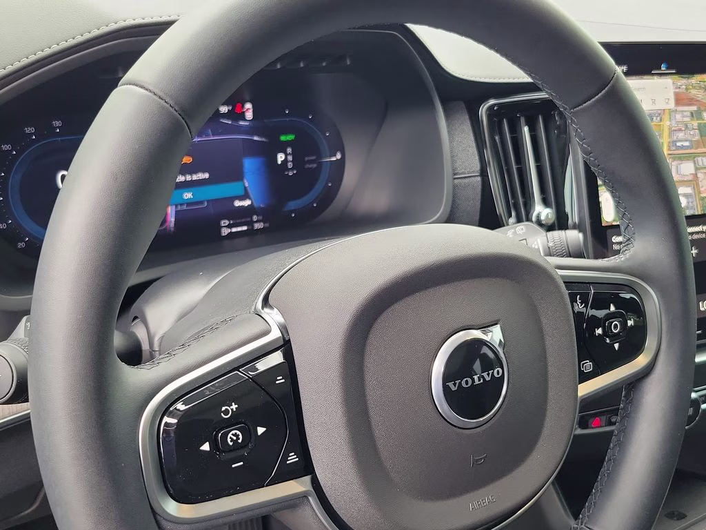 2025 Onyx Black Metallic Volvo XC90 Ultra AWD SUV