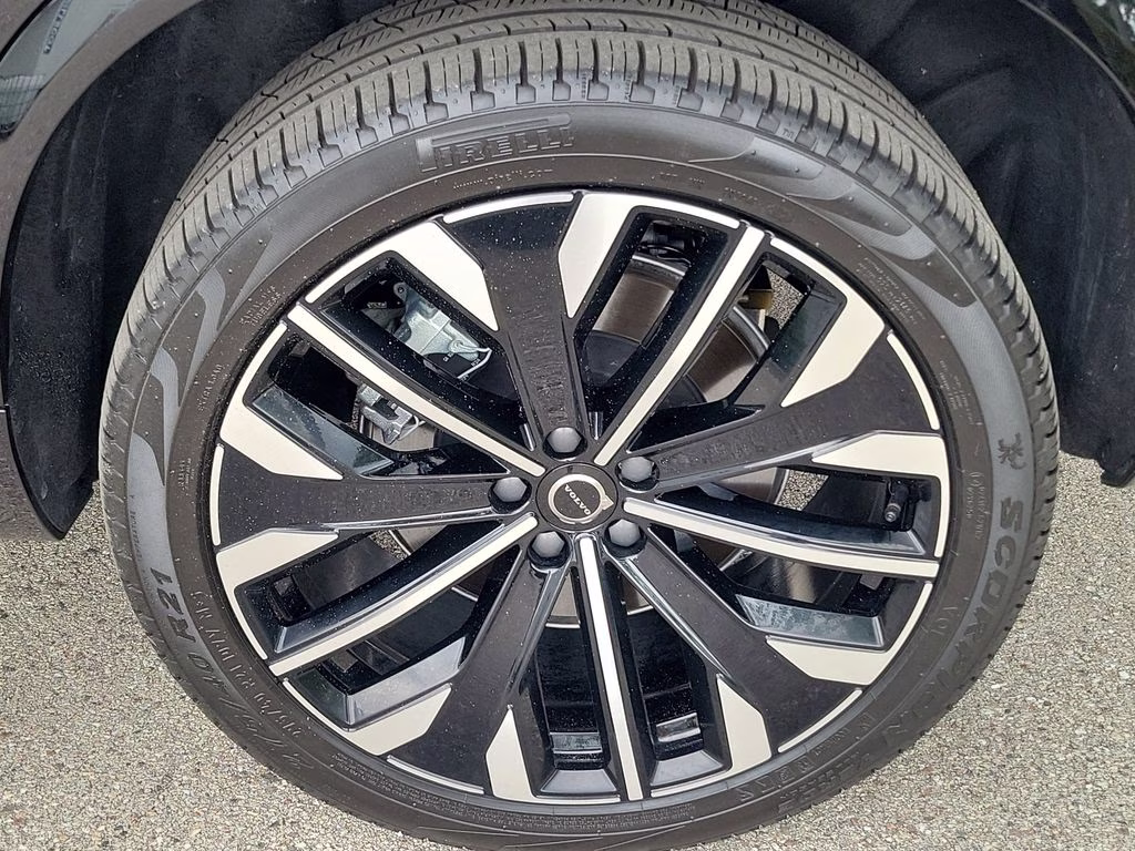 2025 Onyx Black Metallic Volvo XC90 Ultra AWD SUV