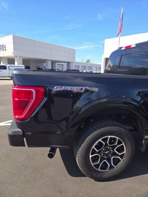 2023 Agate Black Metallic Ford F-150 XLT 4X4 Truck