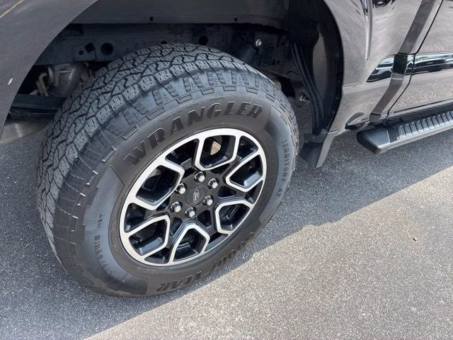 2023 Agate Black Metallic Ford F-150 XLT 4X4 Truck