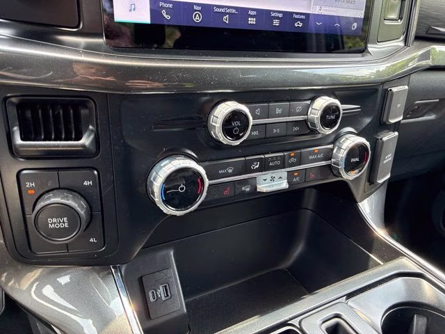 2023 Agate Black Metallic Ford F-150 XLT 4X4 Truck