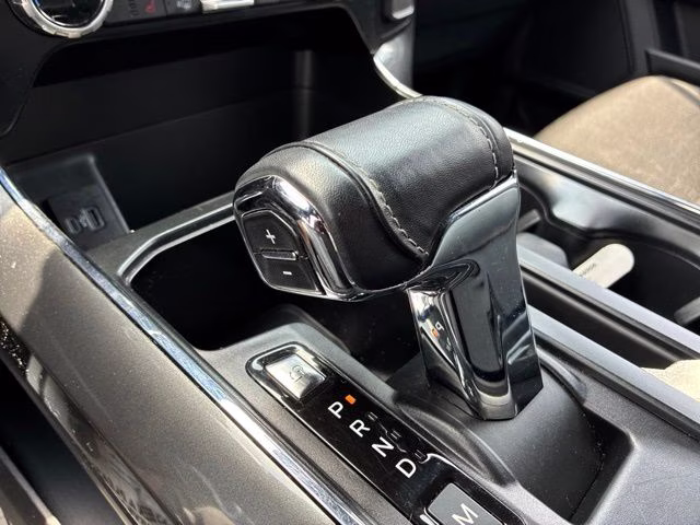 2023 Agate Black Metallic Ford F-150 XLT 4X4 Truck