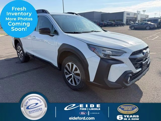 2024 Crystal White Pearl Subaru Outback Premium AWD SUV