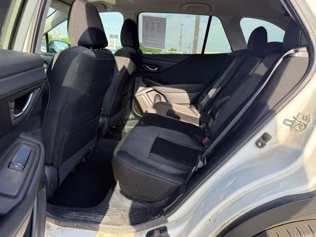 2024 Crystal White Pearl Subaru Outback Premium AWD SUV