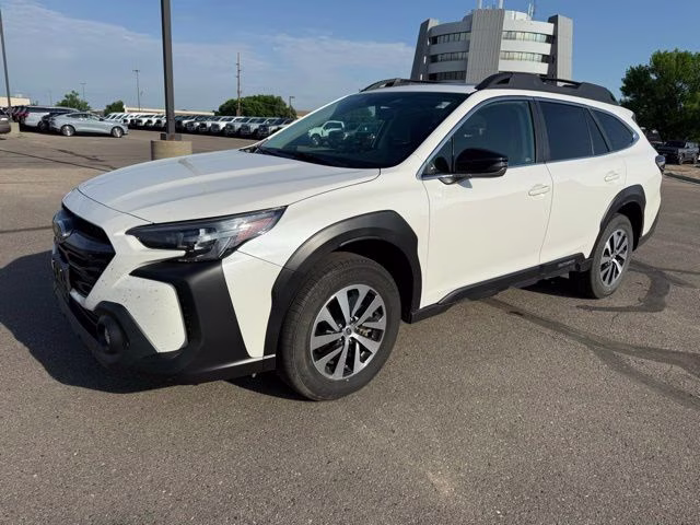 2024 Crystal White Pearl Subaru Outback Premium AWD SUV