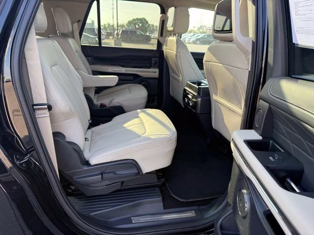 2023 Agate Black Metallic Ford Expedition Max Platinum 4X4 SUV