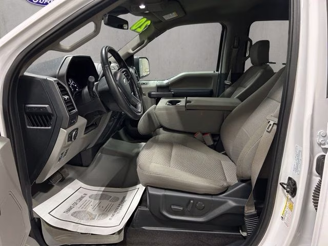 2020 Oxford White Ford F-150 XLT 4X4 Truck