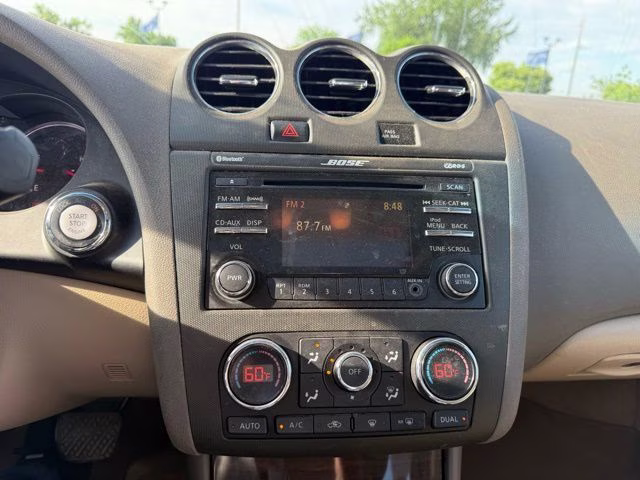 2012 Super Black Nissan Altima 2.5 SL FWD Sedan