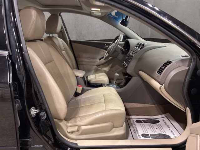2012 Super Black Nissan Altima 2.5 SL FWD Sedan