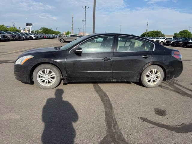 2012 Super Black Nissan Altima 2.5 SL FWD Sedan