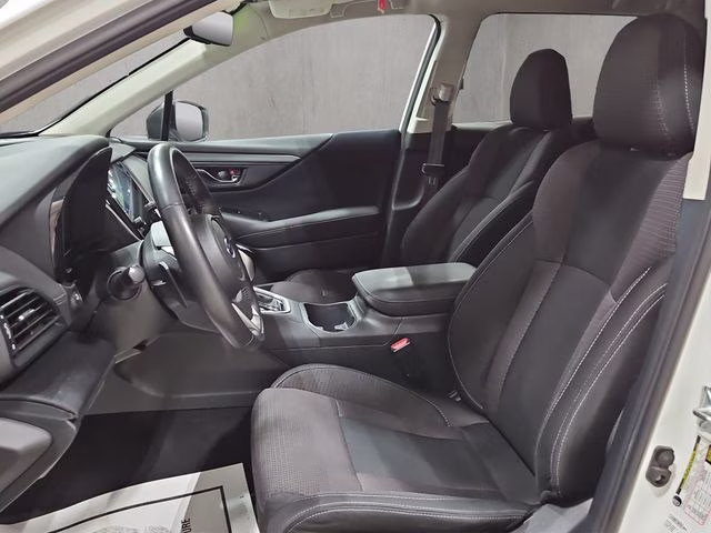 2024 Crystal White Pearl Subaru Outback Premium AWD SUV