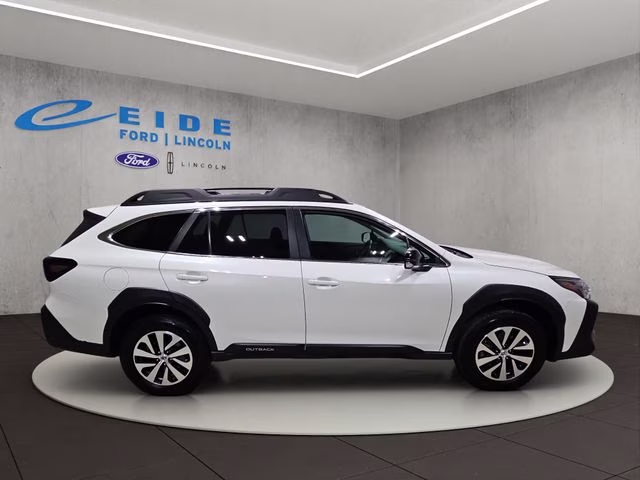 2024 Crystal White Pearl Subaru Outback Premium AWD SUV