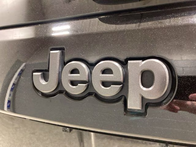 2020 Diamond Black Crystal Pearlcoat Jeep Grand Cherokee Limited X 4X4 SUV