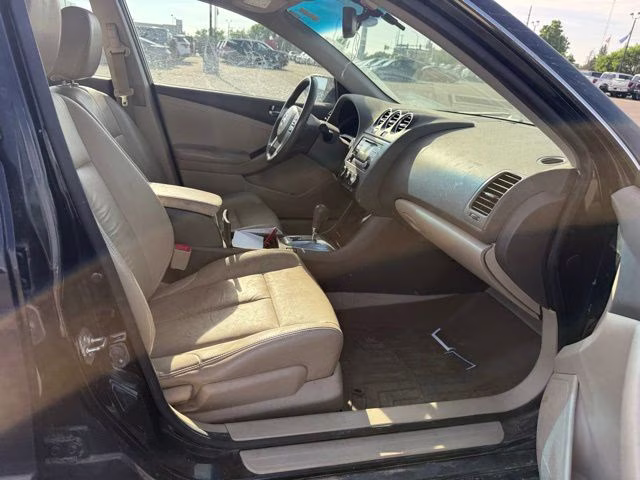 2012 Super Black Nissan Altima 2.5 SL FWD Sedan