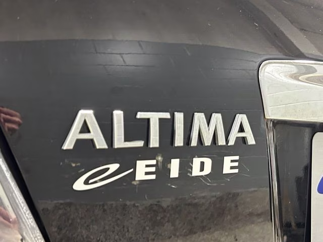 2012 Super Black Nissan Altima 2.5 SL FWD Sedan