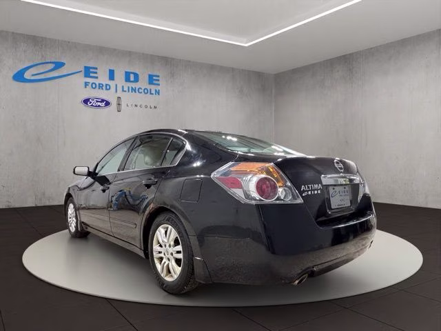 2012 Super Black Nissan Altima 2.5 SL FWD Sedan
