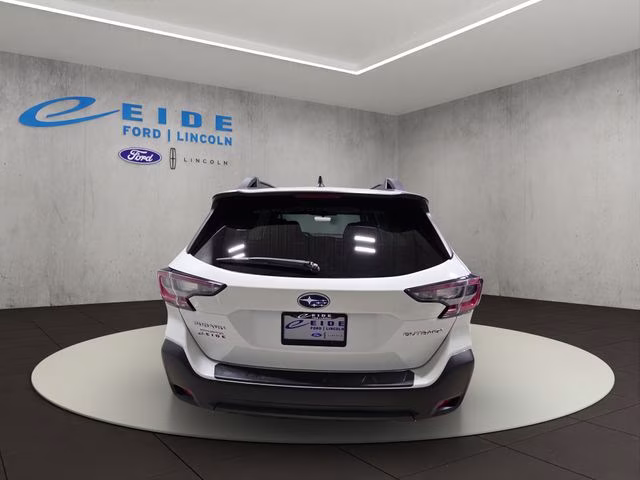 2024 Crystal White Pearl Subaru Outback Premium AWD SUV