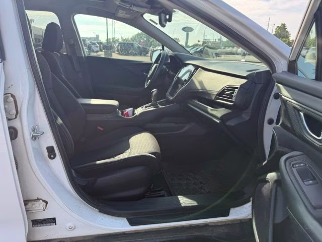 2024 Crystal White Pearl Subaru Outback Premium AWD SUV