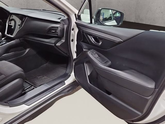 2024 Crystal White Pearl Subaru Outback Premium AWD SUV