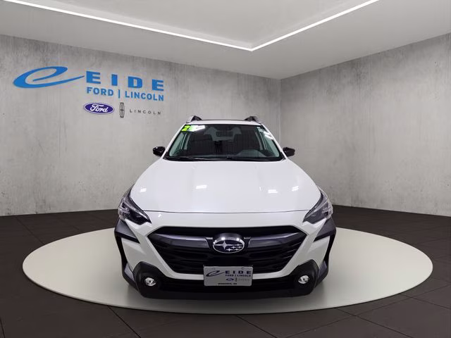 2024 Crystal White Pearl Subaru Outback Premium AWD SUV