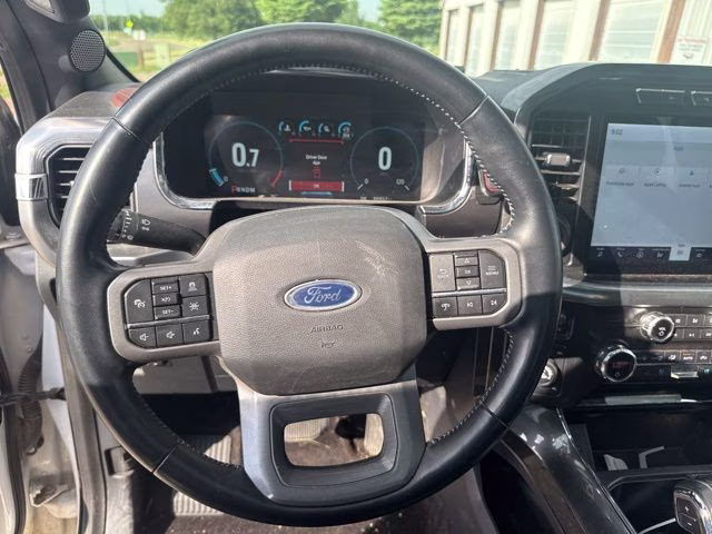 2021 Oxford White Ford F-150 Lariat 4X4 Truck