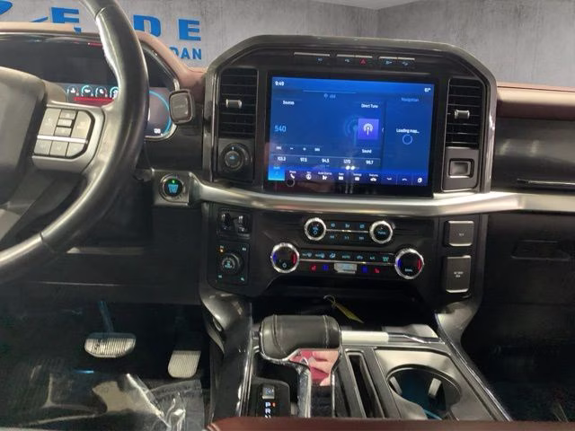 2021 Oxford White Ford F-150 Lariat 4X4 Truck