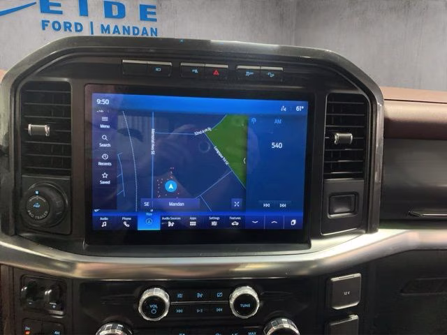 2021 Oxford White Ford F-150 Lariat 4X4 Truck