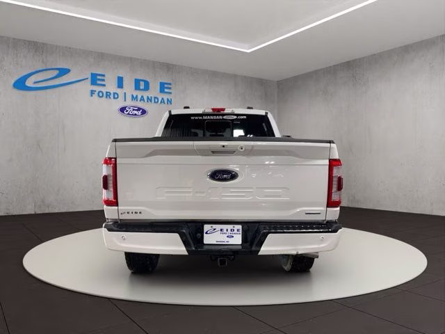 2021 Oxford White Ford F-150 Lariat 4X4 Truck