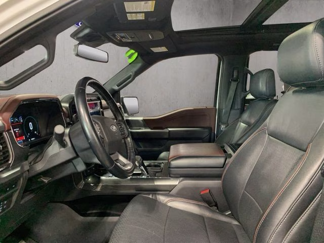 2021 Oxford White Ford F-150 Lariat 4X4 Truck