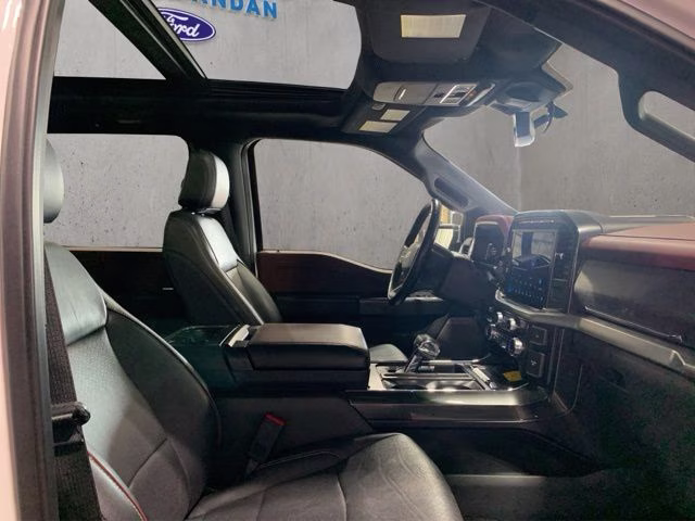 2021 Oxford White Ford F-150 Lariat 4X4 Truck