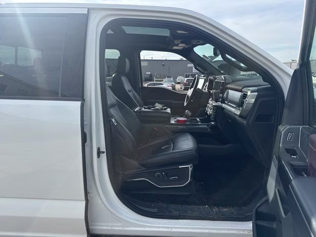 2021 Oxford White Ford F-150 Lariat 4X4 Truck