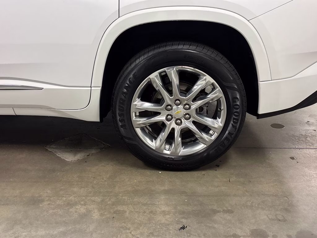2018 Summit White Chevrolet Traverse High Country AWD SUV