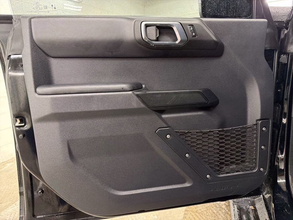 2025 Shadow Black Ford Bronco Outer Banks 4X4 SUV