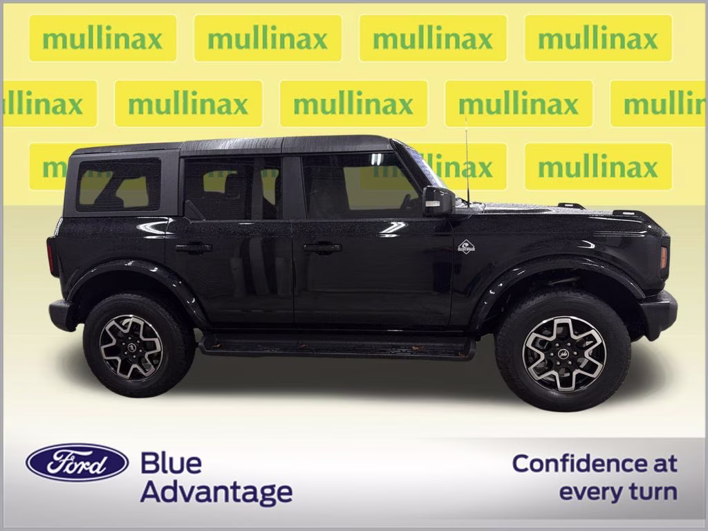 2025 Shadow Black Ford Bronco Outer Banks 4X4 SUV