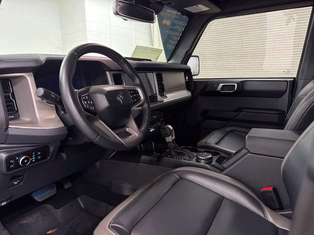 2025 Shadow Black Ford Bronco Outer Banks 4X4 SUV
