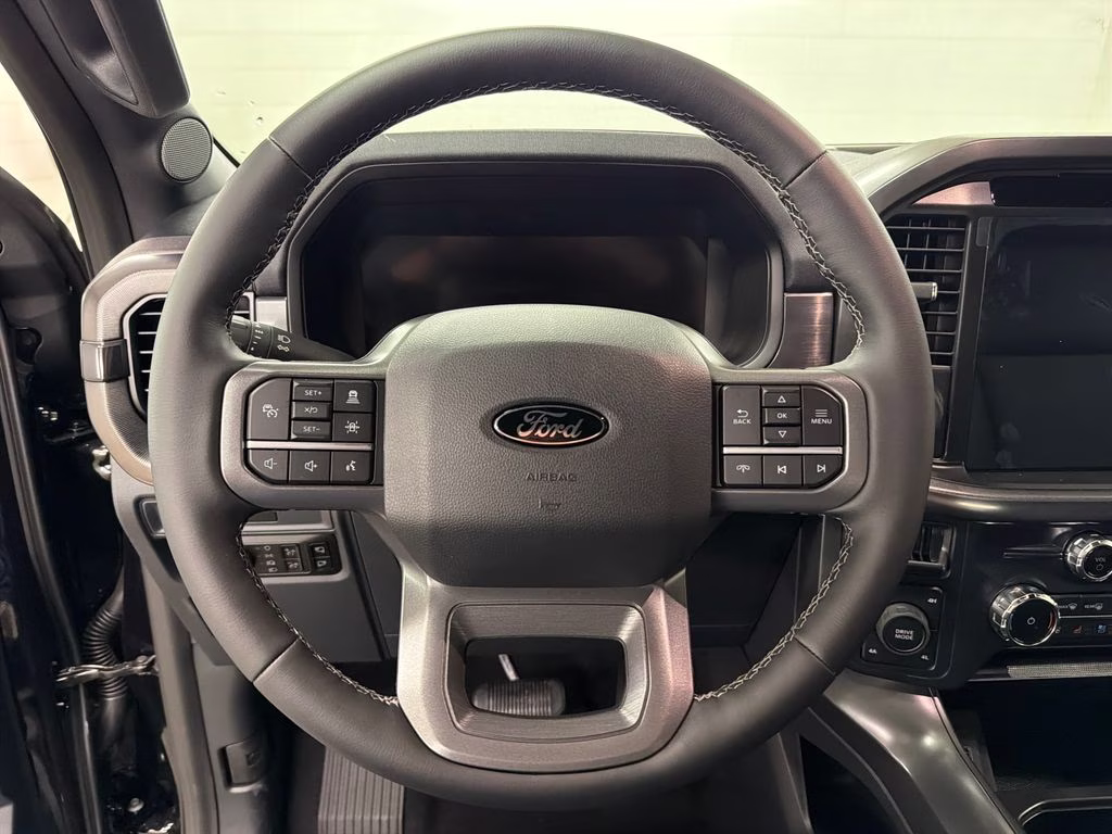 2026 AGATE BLACK Ford F-150 Lariat 4X4 Truck