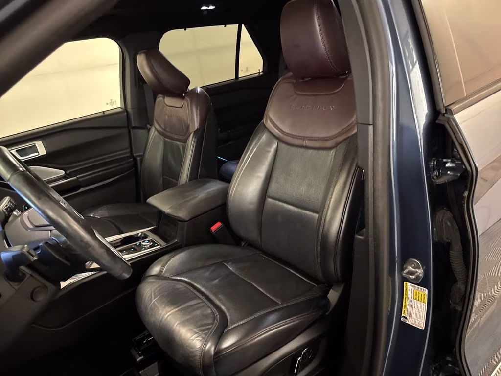 2020 Blue Metallic Ford Explorer Platinum 4X4 SUV