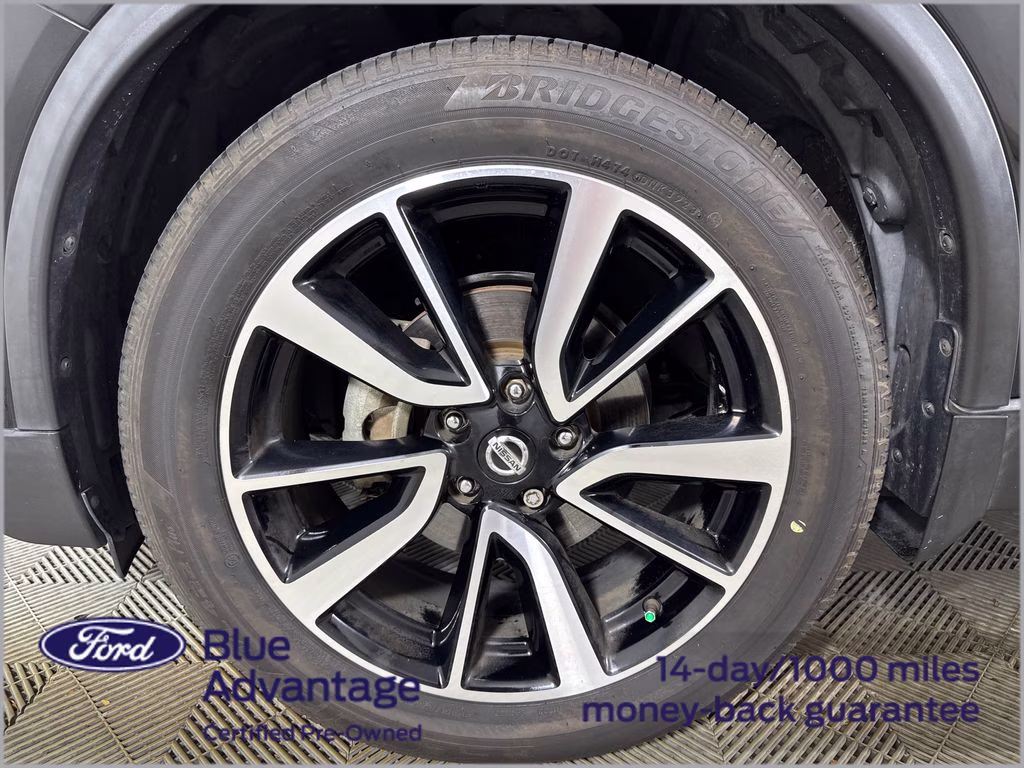 2018 Magnetic Black Nissan Rogue SL FWD SUV
