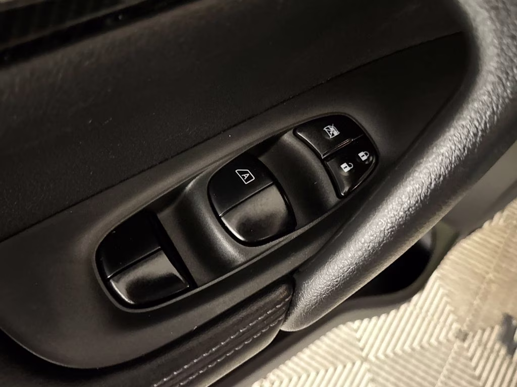 2018 Magnetic Black Nissan Rogue SL FWD SUV