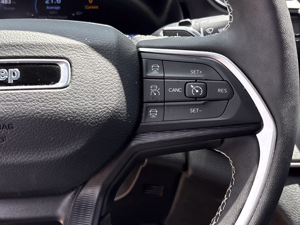 2025 Silver Zynith Jeep Grand Cherokee L Laredo RWD SUV