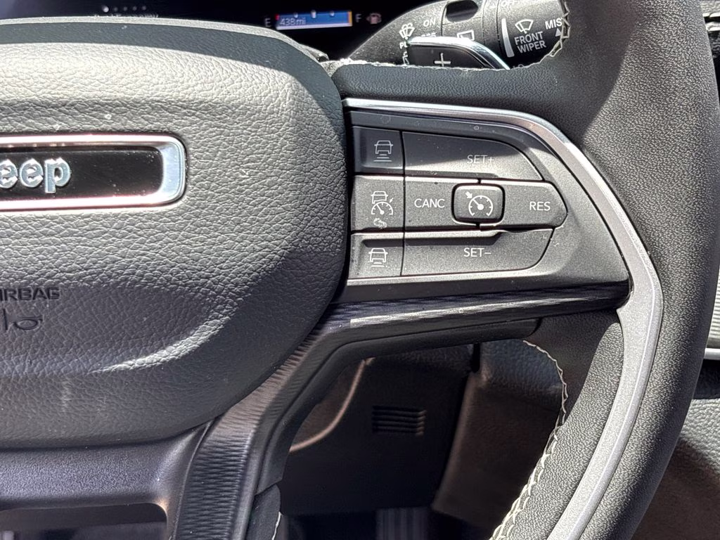 2025 Silver Zynith Jeep Grand Cherokee L Laredo RWD SUV