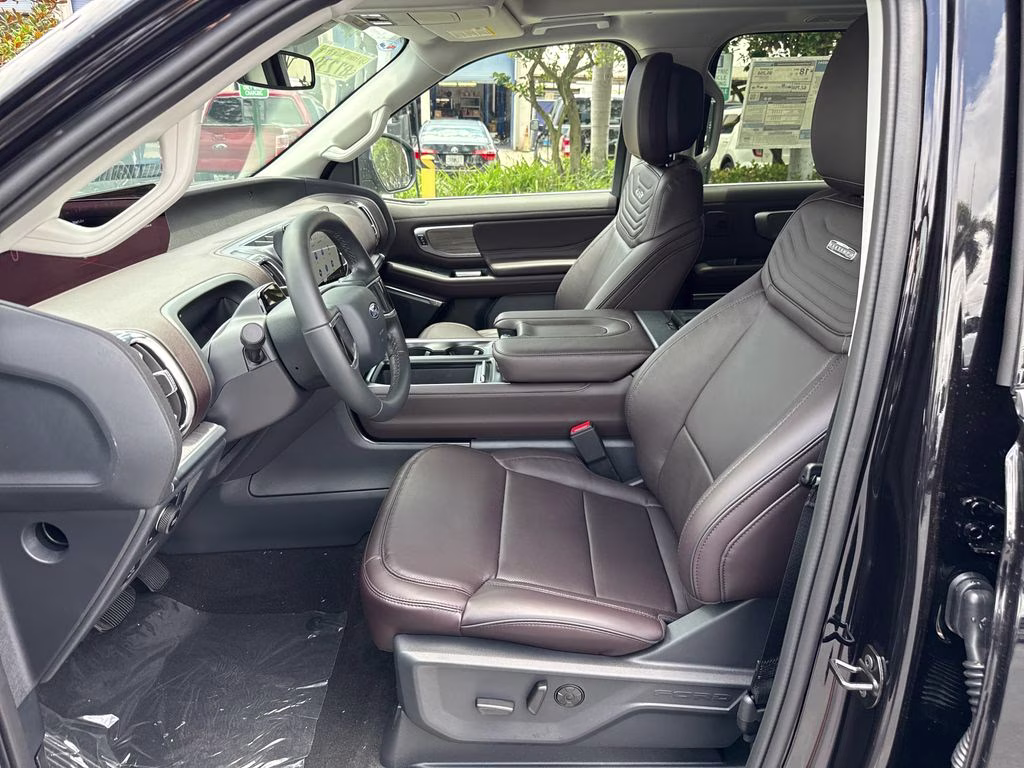 2026 Agate Black Metallic Ford Expedition Max Platinum 4X4 SUV