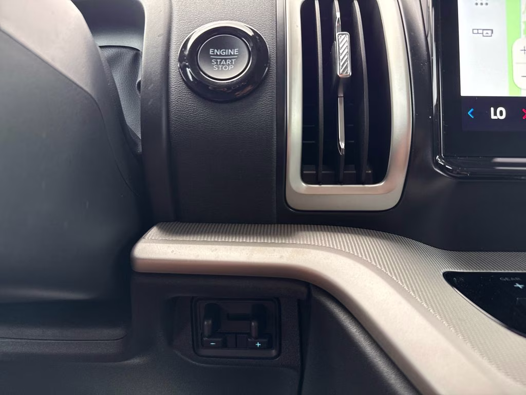 2025 Oxford White Ford Expedition Active RWD SUV