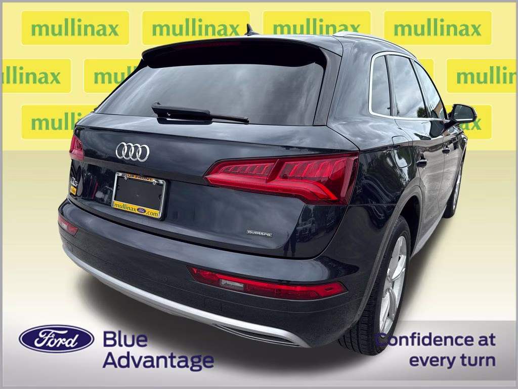 2020 Moonlight Blue Metallic Audi Q5 45 Premium Plus AWD SUV