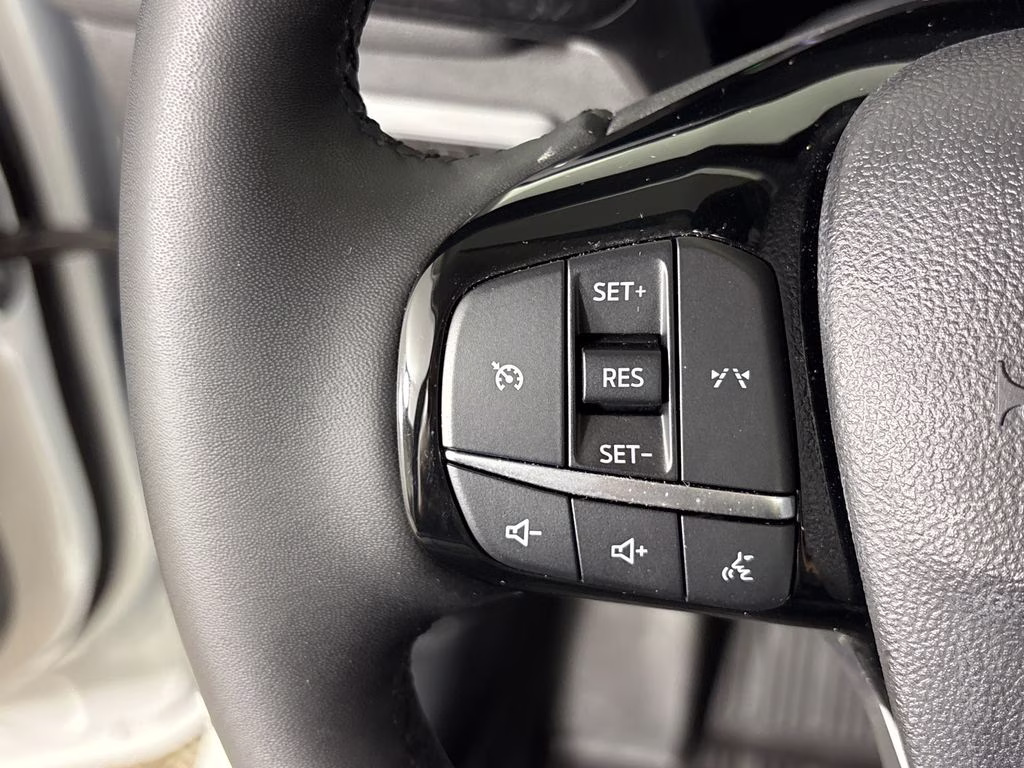 2023 White Metallic Ford Escape Active AWD SUV
