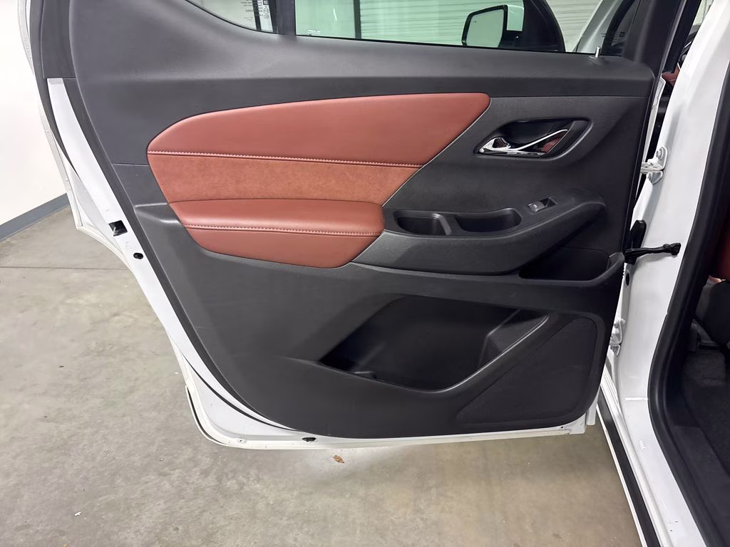 2018 Summit White Chevrolet Traverse High Country AWD SUV