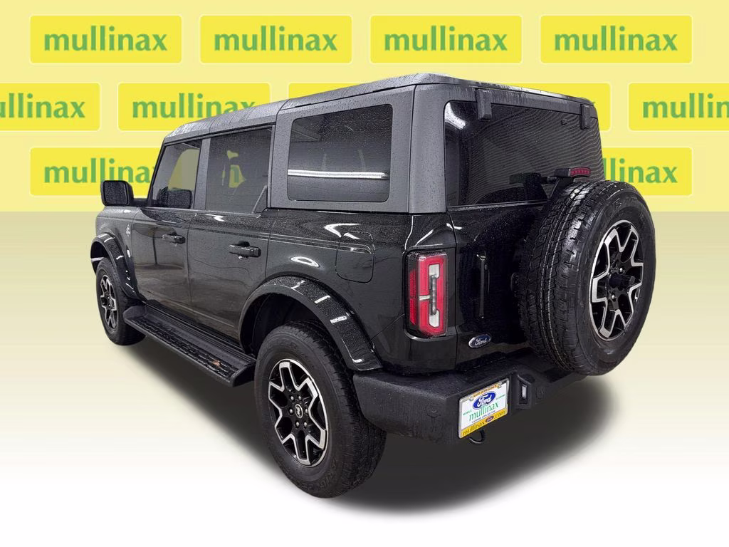 2025 Shadow Black Ford Bronco Outer Banks 4X4 SUV