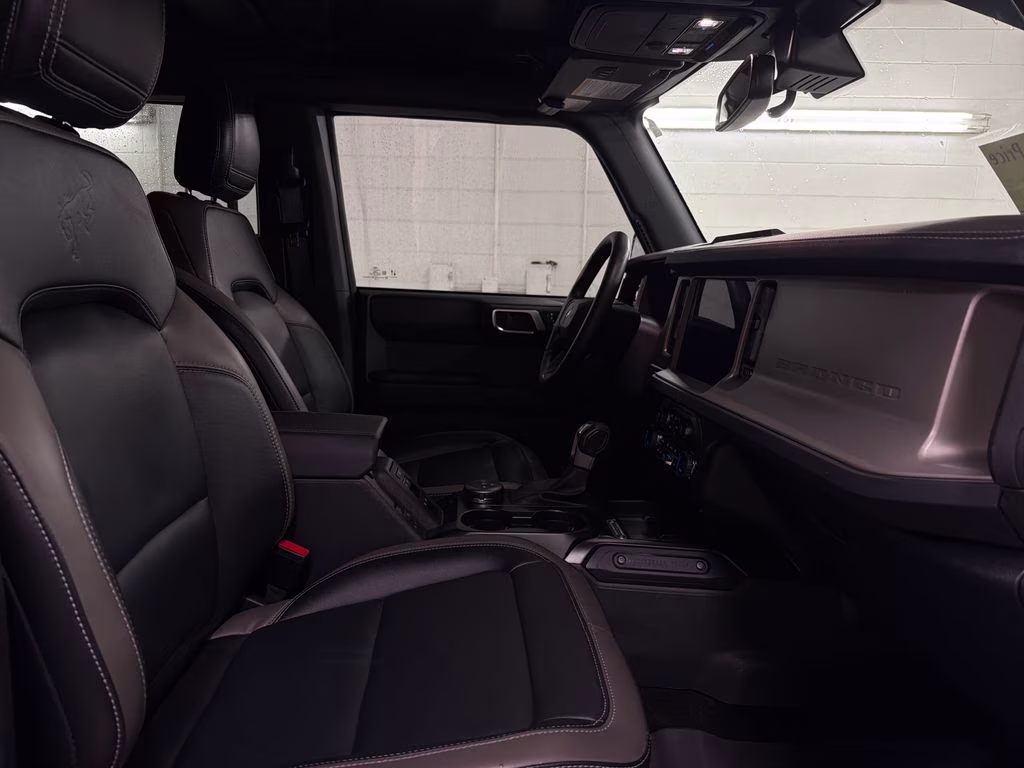 2025 Shadow Black Ford Bronco Outer Banks 4X4 SUV