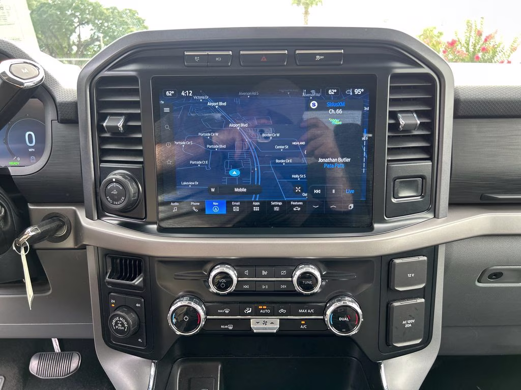 2024 Agate Black Metallic Ford F-150 XLT 4X4 Truck