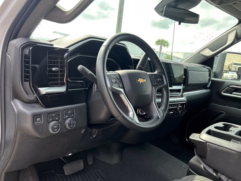 2025 Summit White Chevrolet Silverado 2500HD LT 4X4 Truck